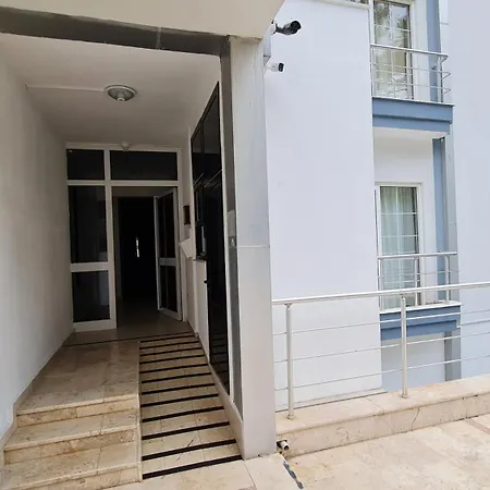 Bonito House 2 *